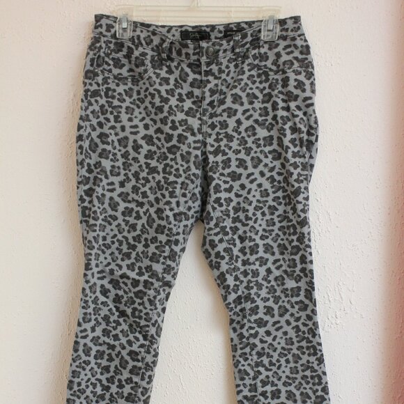 #531 Jessica Simpson Animal Print Jeans Size 14W Regular - Picture 1 of 9